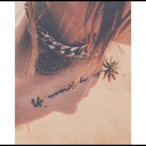 FREE PEOPLE EXCLUSIVE NECKLACE!Only available here